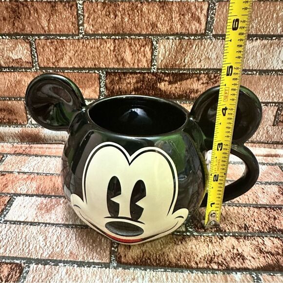 Disney Parks Mickey Mouse ceramic coffee mug - Picture 4 of 7